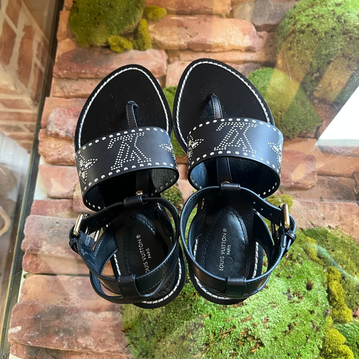 LOUIS VUITTON Black Perforated Leather Horizon Flat Sandals SZ36.5