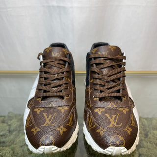 LOUIS VUITTON Runaway LV Tricolor Monogram Sneakers SZ 37.5 Men's