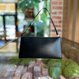 LOUIS VUITTON Pochette Accessories 24 Black Epi Leather Shoulder Bag