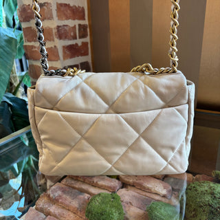 CHANEL Large 19 Flap Bag