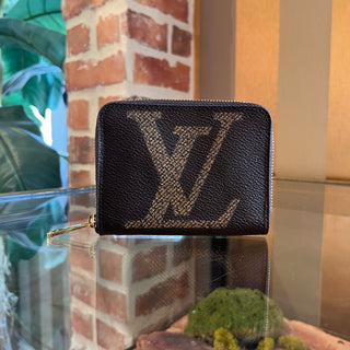 LOUIS VUITTON Giant Monogram Brown Leather Zippy Coin Purse