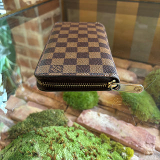 LOUIS VUITTON Damier Ebene Pattern Zippy Wallet