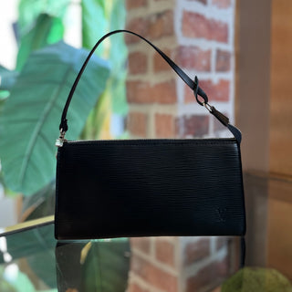 LOUIS VUITTON Pochette Accessories 24 Black Epi Leather Shoulder Bag
