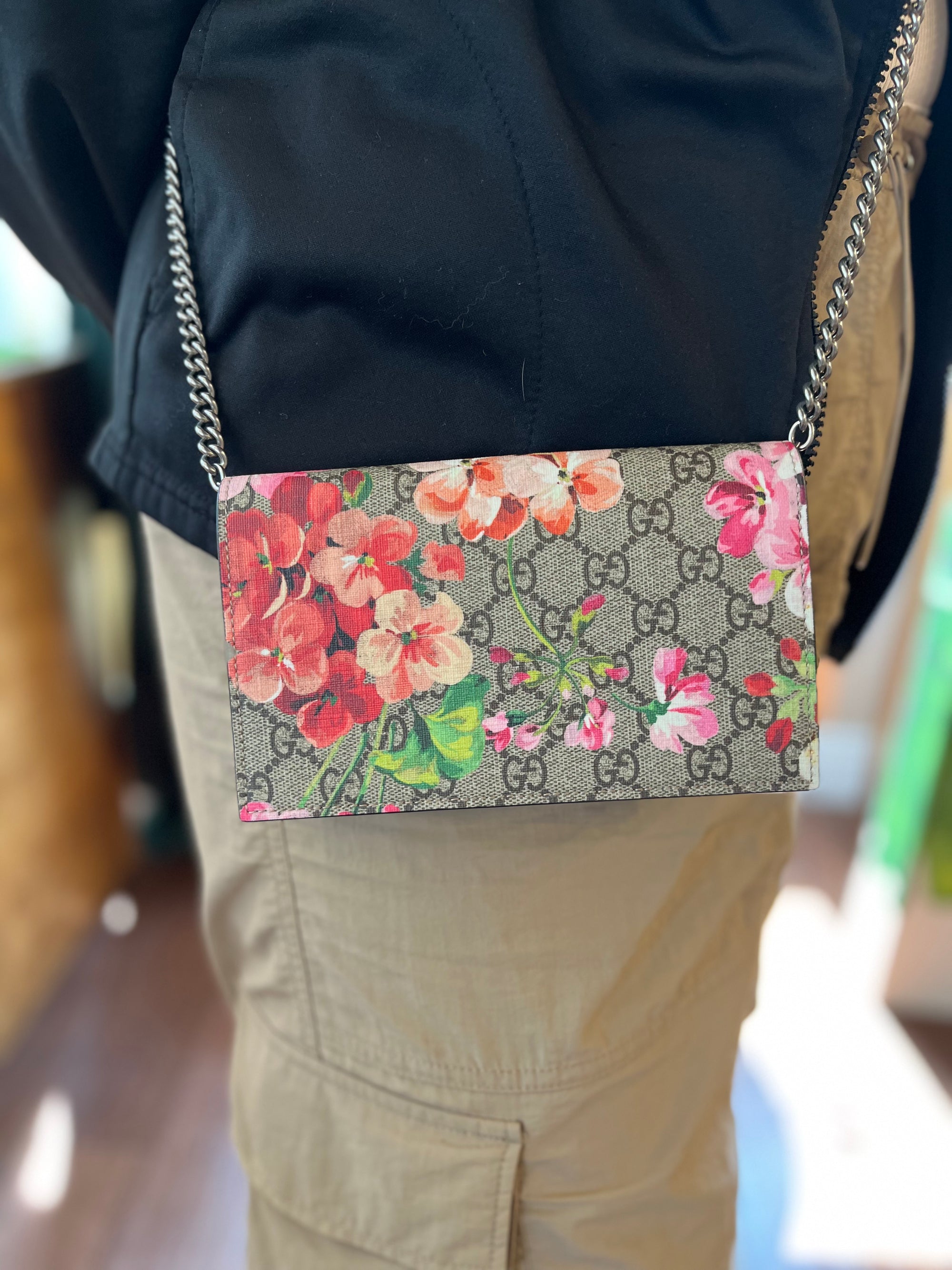 GUCCI Blooms Wallet On Chain 4027242091