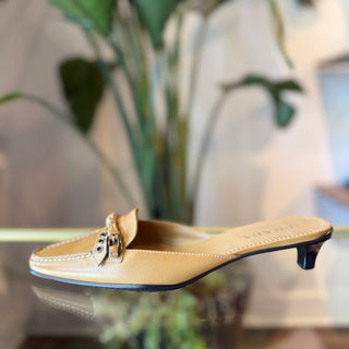PRADA Beige Leather Bow Kitten Heel SZ37(7US)