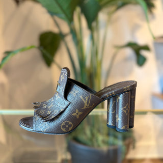 LOUIS VUITTON Monogram Indiana Mules 41