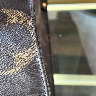 LOUIS VUITTON Giant Monogram Reverse OnTheGo MM