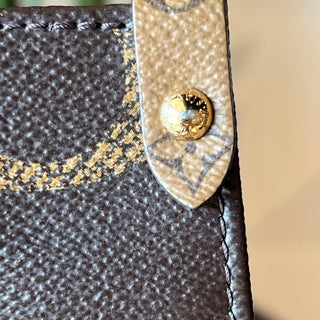 LOUIS VUITTON Giant Monogram Reverse OnTheGo MM