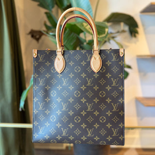 LOUIS VUITTON Monogram Sac Plat NM