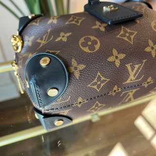 LOUIS VUITTON Petite Malle Souple