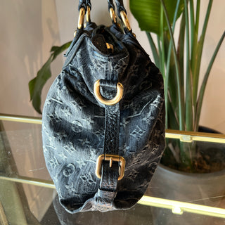 LOUIS VUITTON Neo Cabby MM