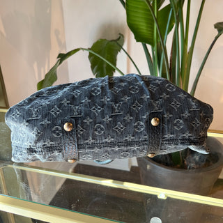 LOUIS VUITTON Neo Cabby MM