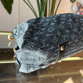 LOUIS VUITTON Neo Cabby MM