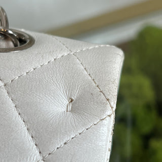 CHANEL White Lambskin Leather Medium Flap Vintage Shoulder Bag