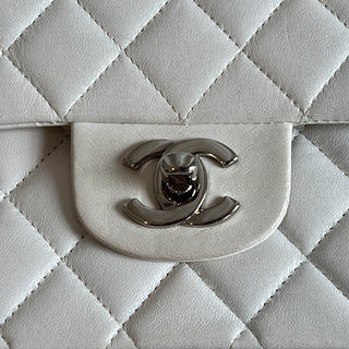 CHANEL White Lambskin Leather Medium Flap Vintage Shoulder Bag