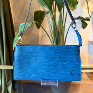 LOUIS VUITTON Pochette Accessoires Blue Epi Leather Shoulder Bag