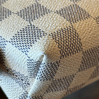 LOUIS VUITTON Damier Azur Toiletry 17