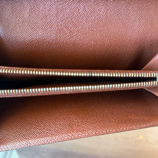 LOUIS VUITTON Monogram Sarah Wallet