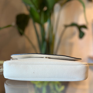 GUCCI Cream Grained Leather Soho Crossbody