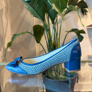 FERRAGAMO Vara Bow Pumps 8