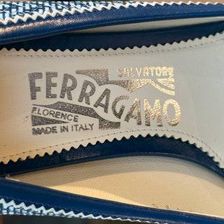 FERRAGAMO Vara Bow Pumps 8