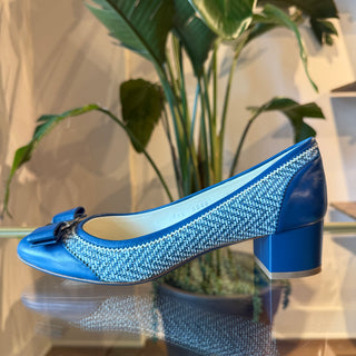 FERRAGAMO Vara Bow Pumps 8