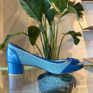 FERRAGAMO Vara Bow Pumps 8