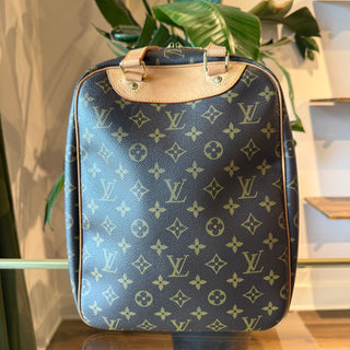 LOUIS VUITTON Monogram Excursion Shoe Bag