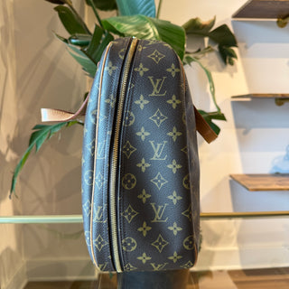 LOUIS VUITTON Monogram Excursion Shoe Bag