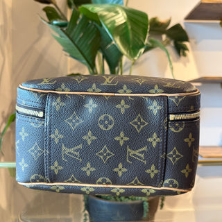 LOUIS VUITTON Monogram Excursion Shoe Bag