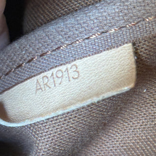 LOUIS VUITTON Saumur 35 Brown Monogram Canvas Vintage Messenger Bag