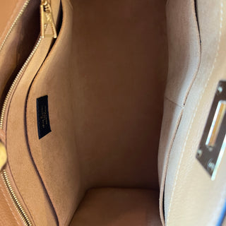 LOUIS VUITTON On My Side MM