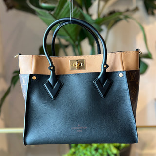 LOUIS VUITTON On My Side MM