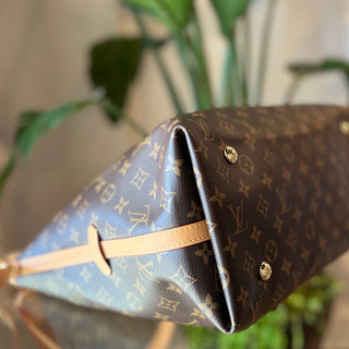 LOUIS VUITTON Monogram Carry All MM
