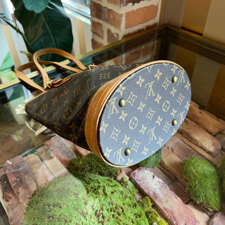 LOUIS VUITTON Petite Bucket Brown Monogram Canvas Bucket Bag