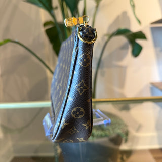 LOUIS VUITTON Monogram Pochette