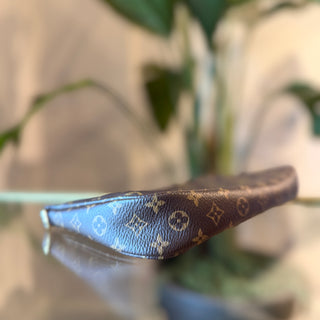 LOUIS VUITTON Monogram Pochette