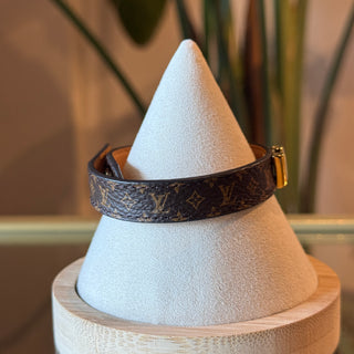 LOUIS VUITTON Monogram Essential V Bracelet