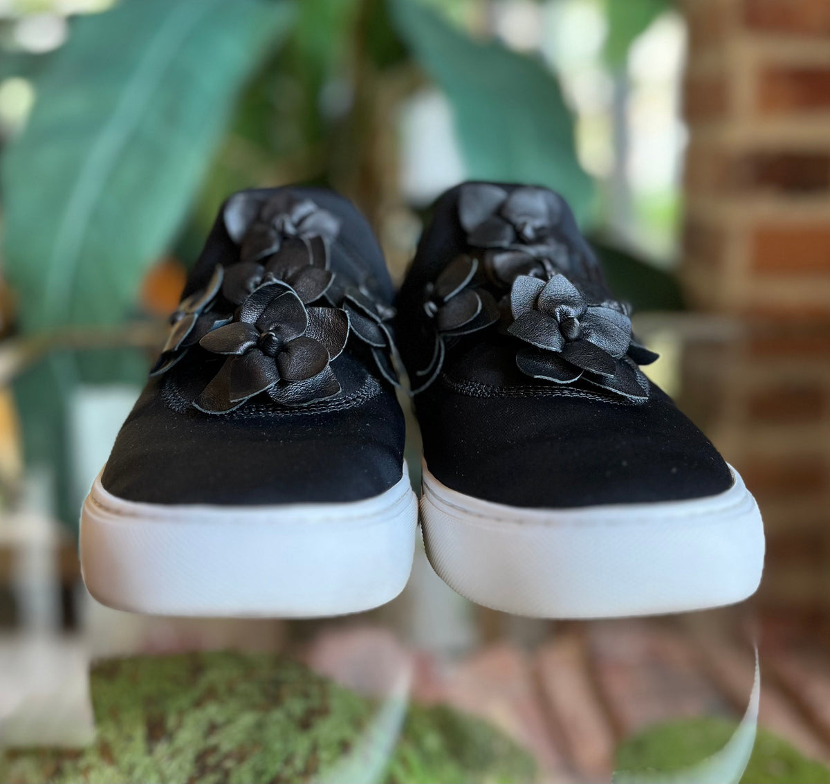 TORY BURCH Black Nylon Sneakers Flower Decal SZ 10