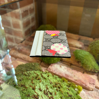 GUCCI GG Supreme Monogram Les Pommes Card Case Wallet
