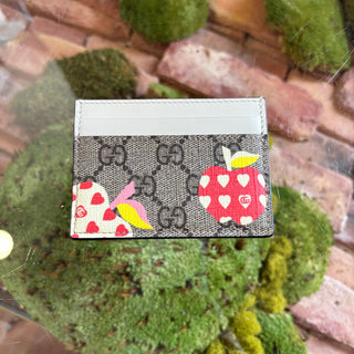 GUCCI GG Supreme Monogram Les Pommes Card Case Wallet