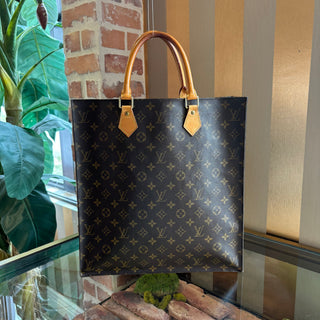 LOUIS VUITTON LV Monogram Sac Plat