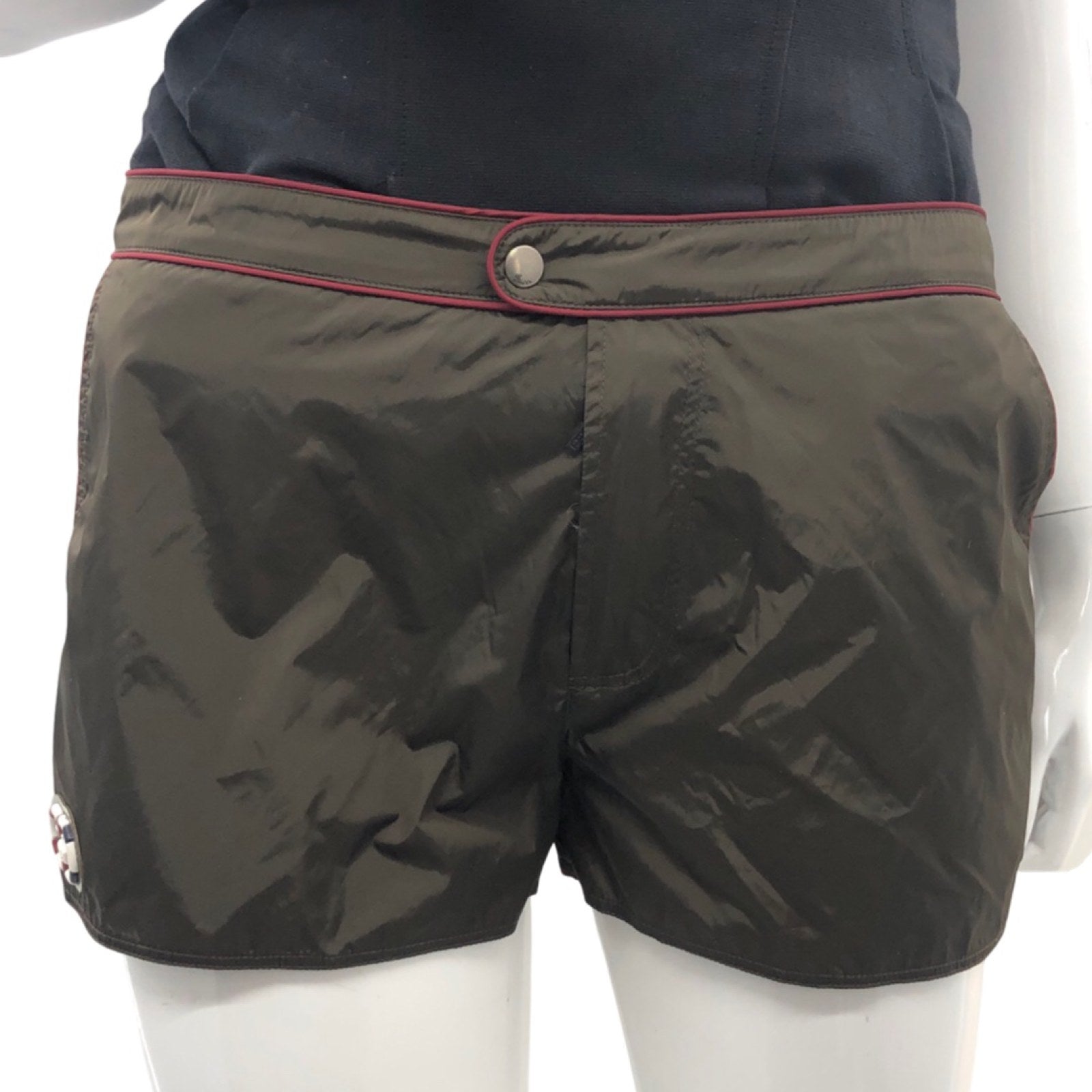 GUCCI Army Green Men's Nylon Shorts SZM - The Purse Ladies